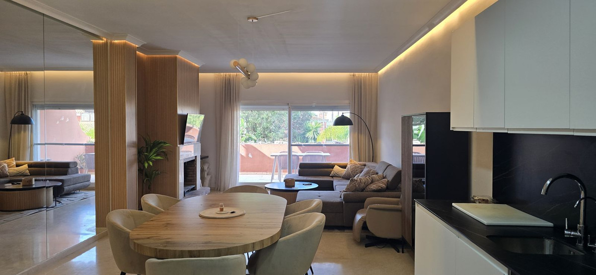 Appartement te koop in New Golden Mile | 3 slaapkamers H5463805