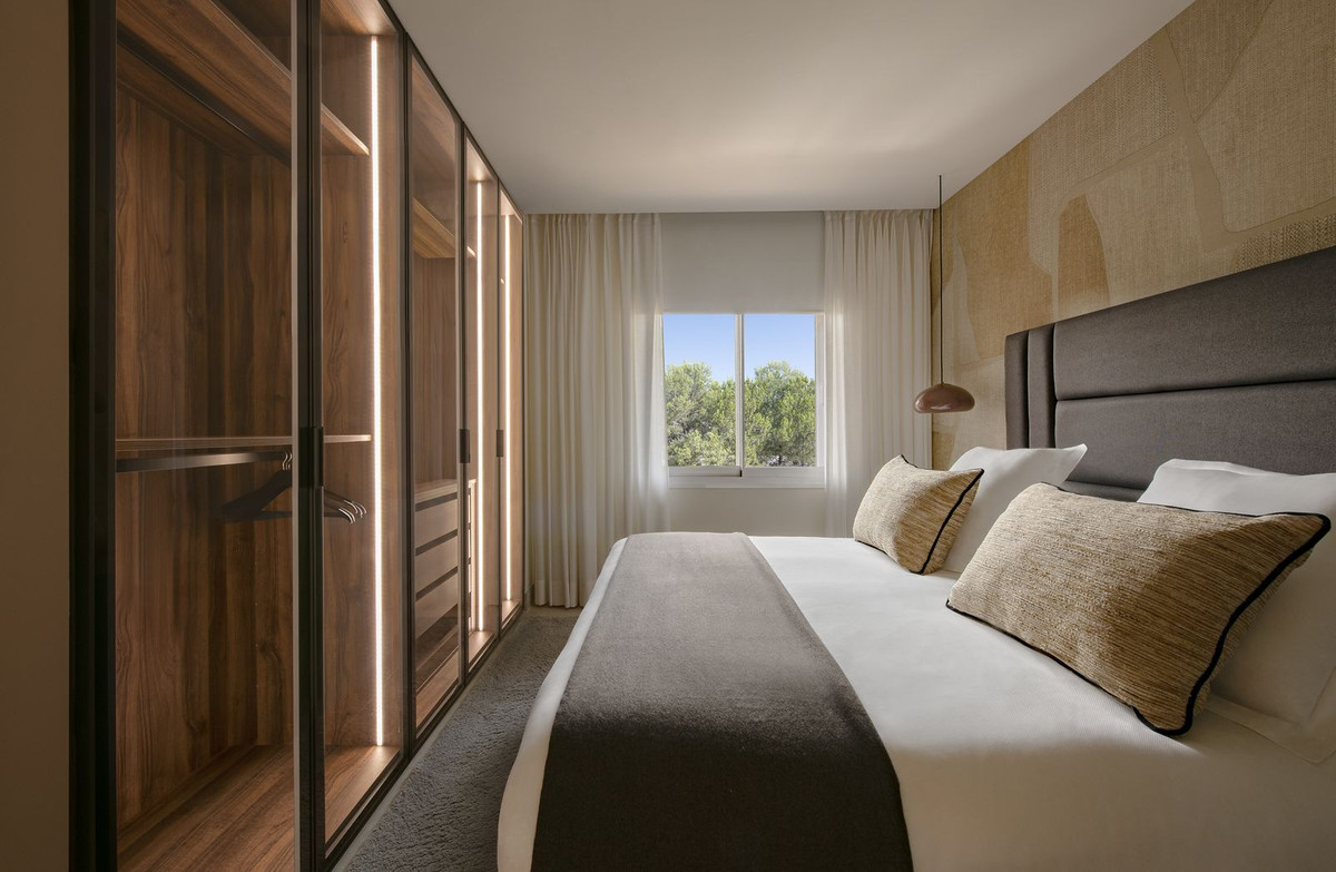 Kantoor te koop in New Golden Mile | 3 slaapkamers H5488585