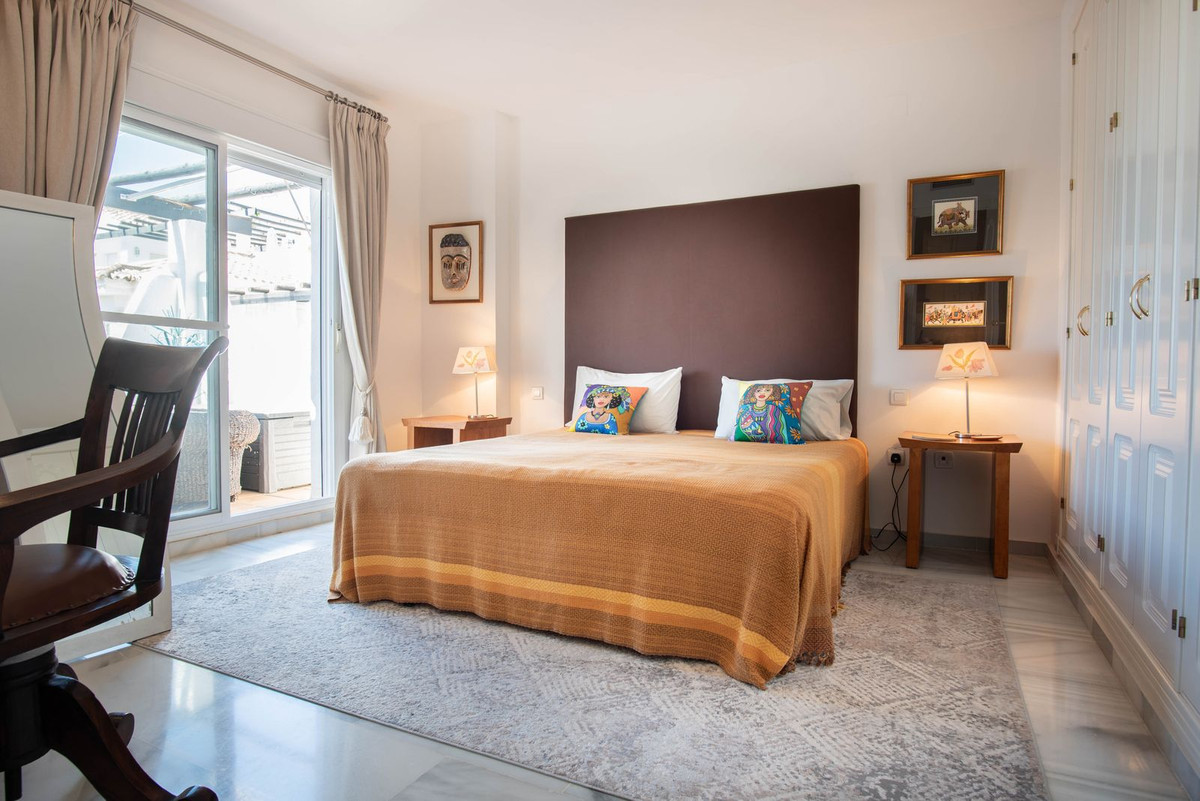 Appartement te koop in Nueva Andalucía | 2 slaapkamers H5388883