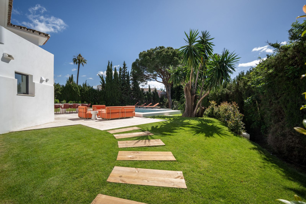 Huis te koop in Nueva Andalucía | 4 slaapkamers H5430469