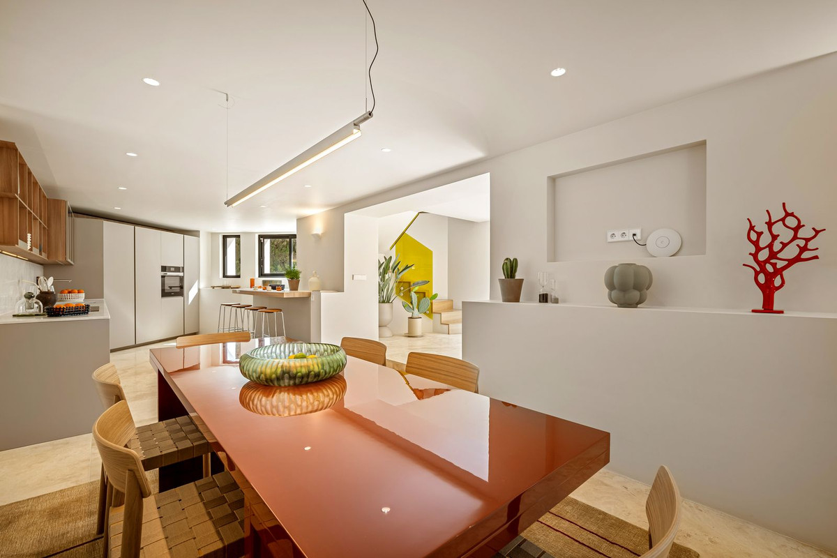 Huis te koop in Nueva Andalucía | 4 slaapkamers H5430469