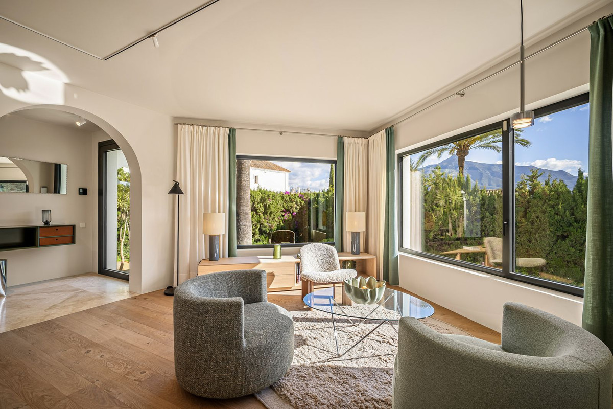 Huis te koop in Nueva Andalucía | 4 slaapkamers H5430469