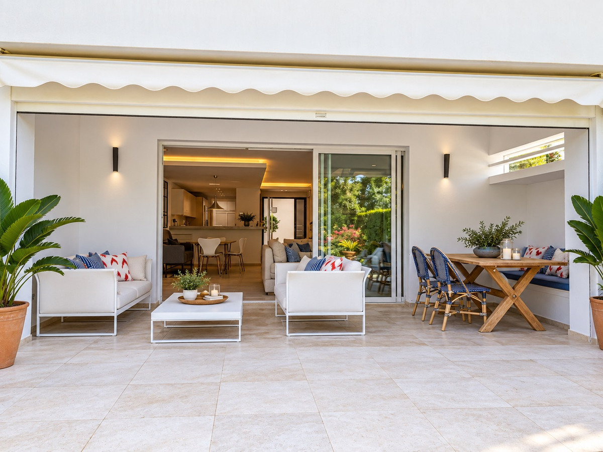 Commercieel te koop in Nueva Andalucía | 2 slaapkamers H5486782