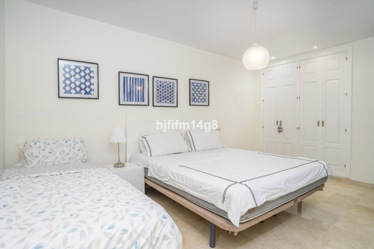 Appartement te koop in Nueva Andalucía | 2 slaapkamers H5494534