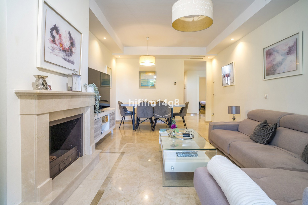 Appartement te koop in Nueva Andalucía | 2 slaapkamers H5494534