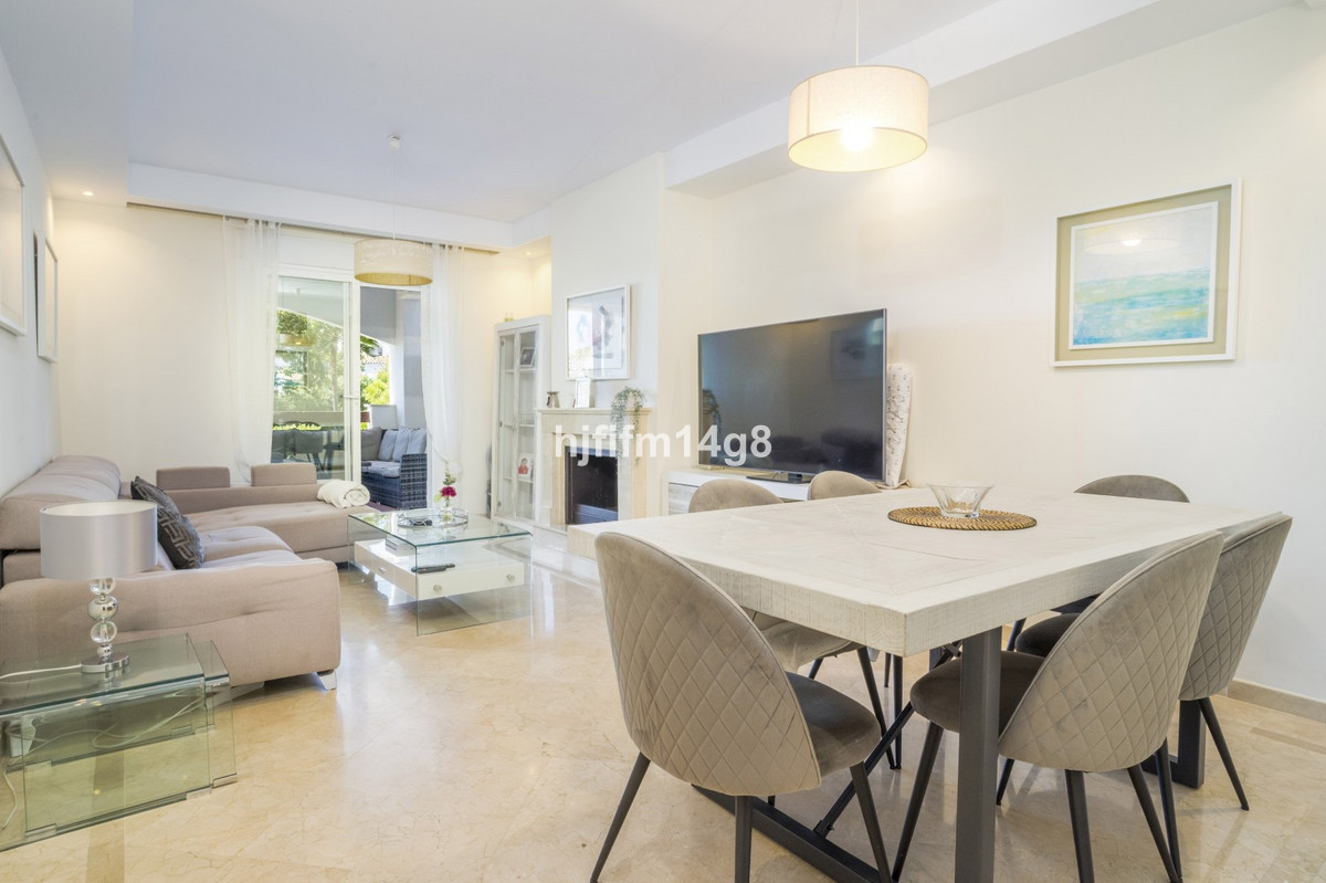 Appartement te koop in Nueva Andalucía | 2 slaapkamers H5494534