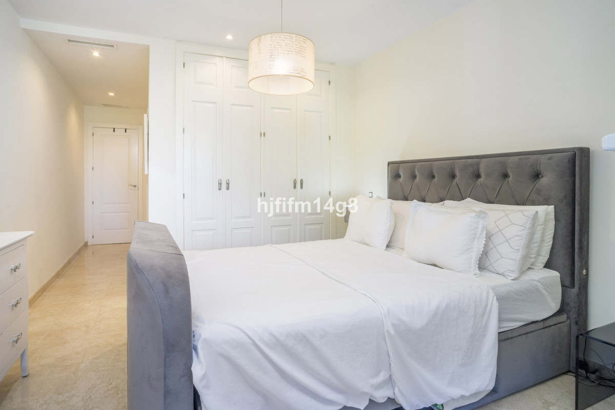 Appartement te koop in Nueva Andalucía | 2 slaapkamers H5494534