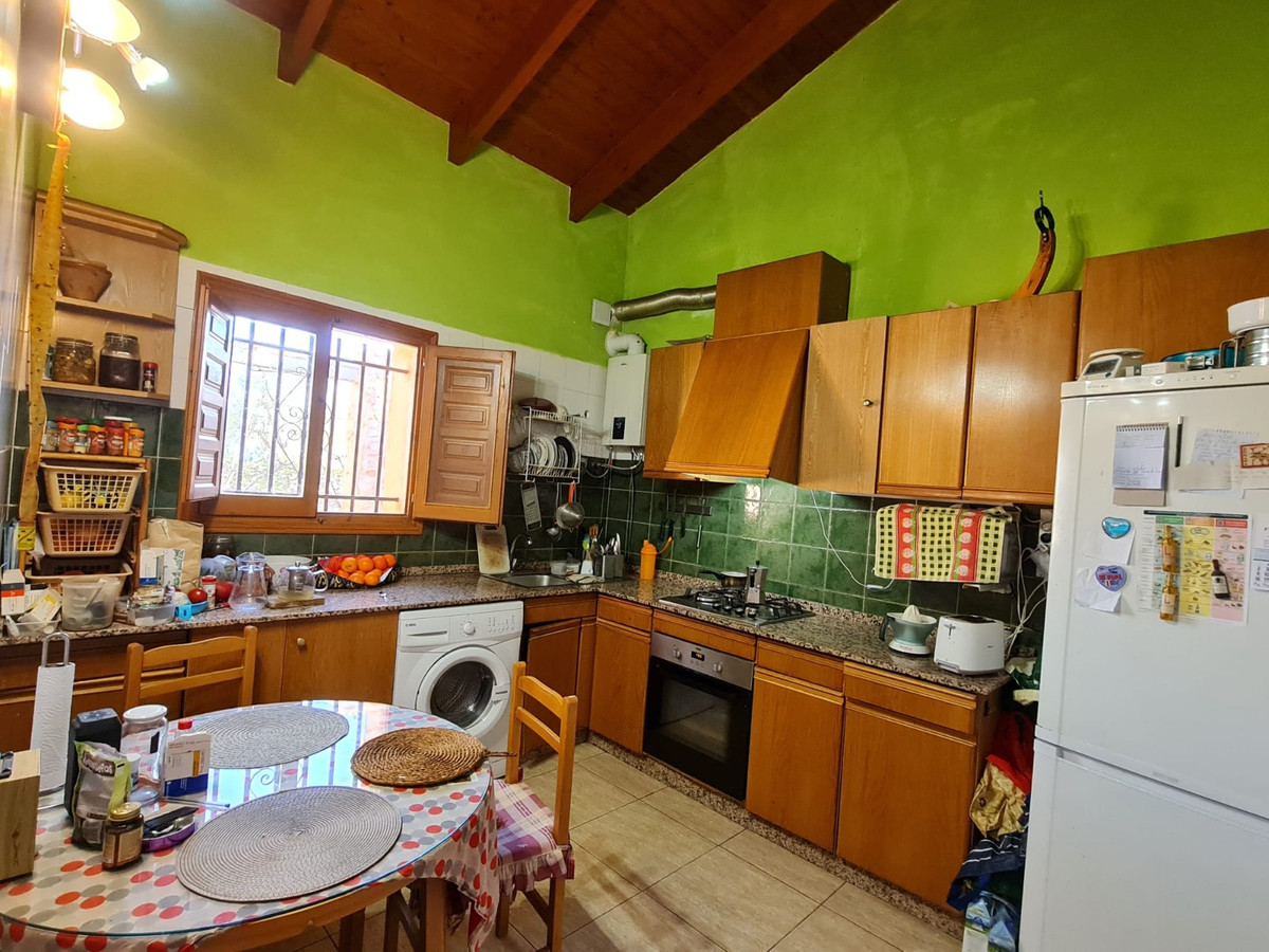 Bedrijfsgebouwen te koop in Pinoso | 4 slaapkamers H5395339