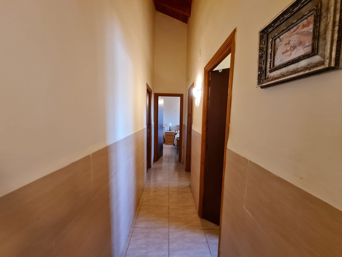 Bedrijfsgebouwen te koop in Pinoso | 4 slaapkamers H5395339