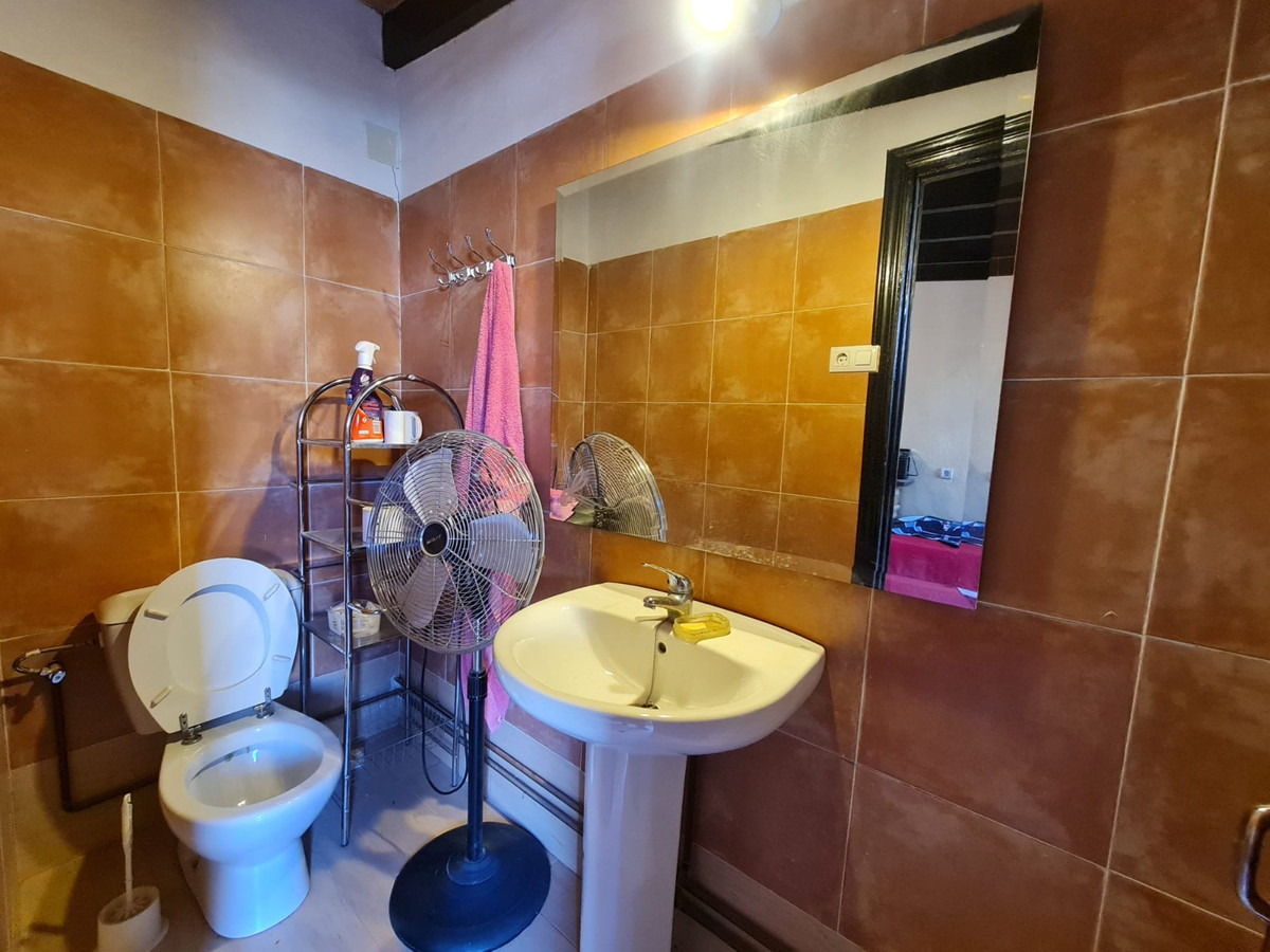 Bedrijfsgebouwen te koop in Pinoso | 4 slaapkamers H5395339