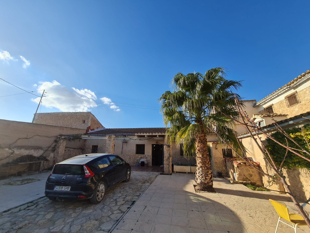 Bedrijfsgebouwen te koop in Pinoso | 4 slaapkamers H5395339