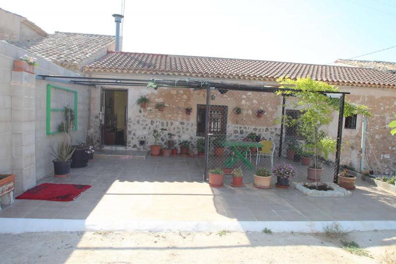 Bedrijfsgebouwen te koop in Pinoso | 4 slaapkamers H5395339
