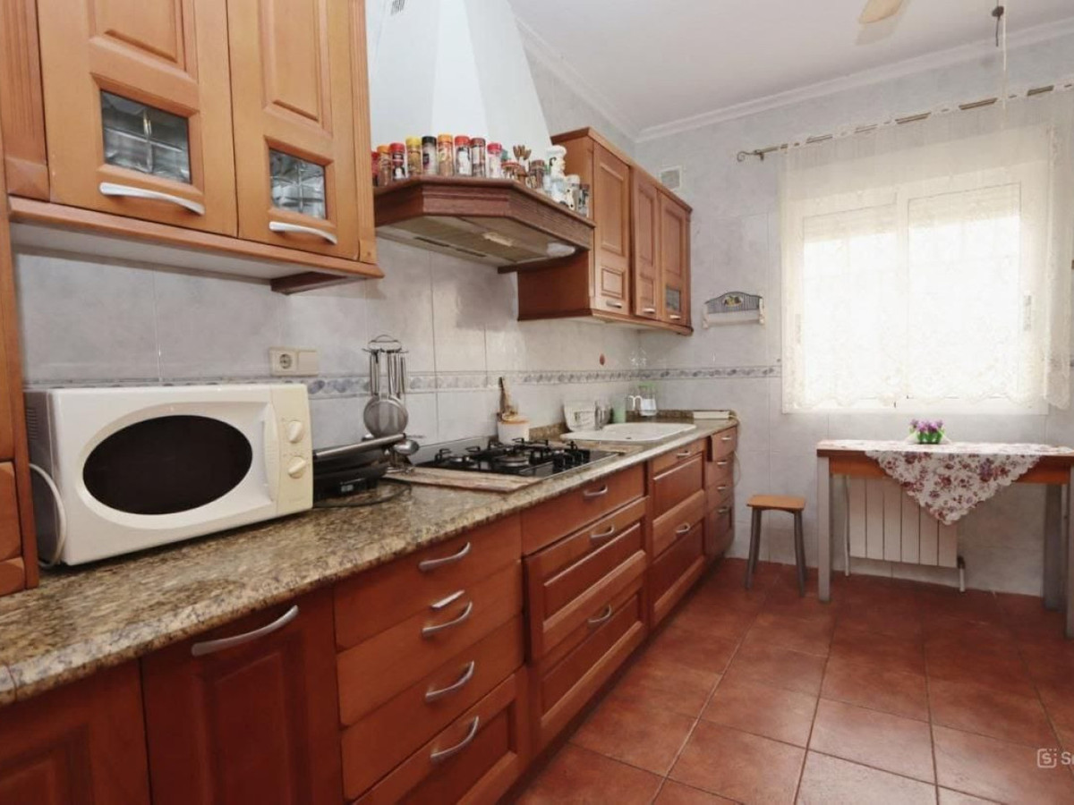 Huis te koop in Playa Flamenca | 4 slaapkamers H5397133