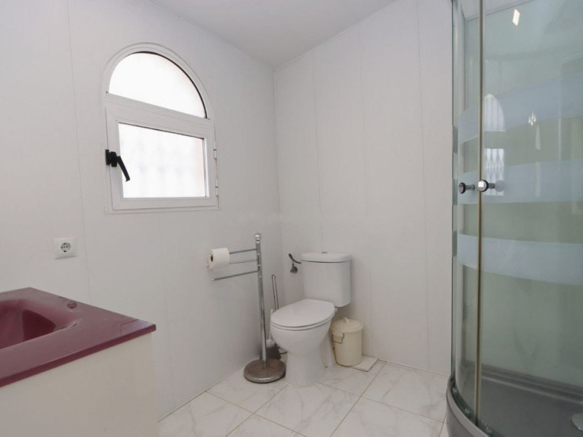 Huis te koop in Playa Flamenca | 4 slaapkamers H5397133
