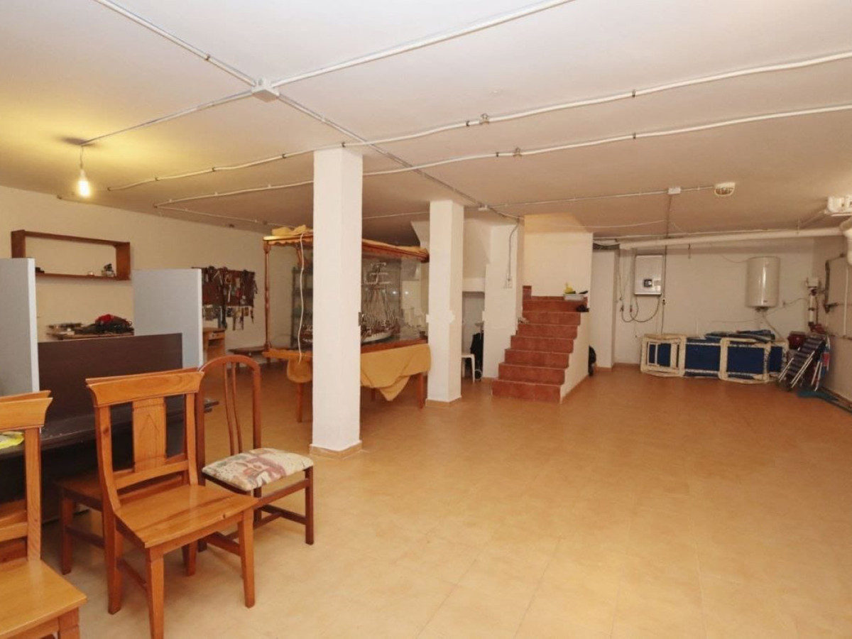 Huis te koop in Playa Flamenca | 4 slaapkamers H5397133