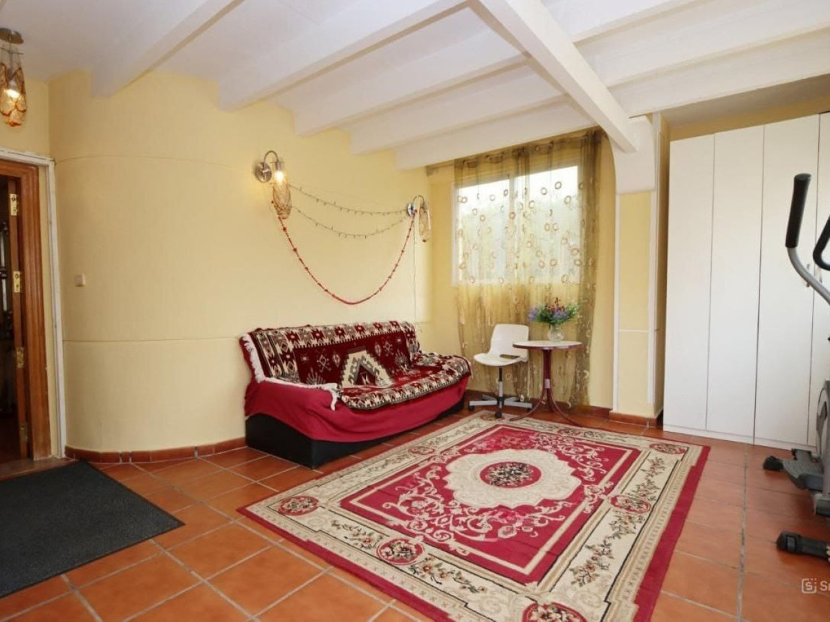 Huis te koop in Playa Flamenca | 4 slaapkamers H5397133