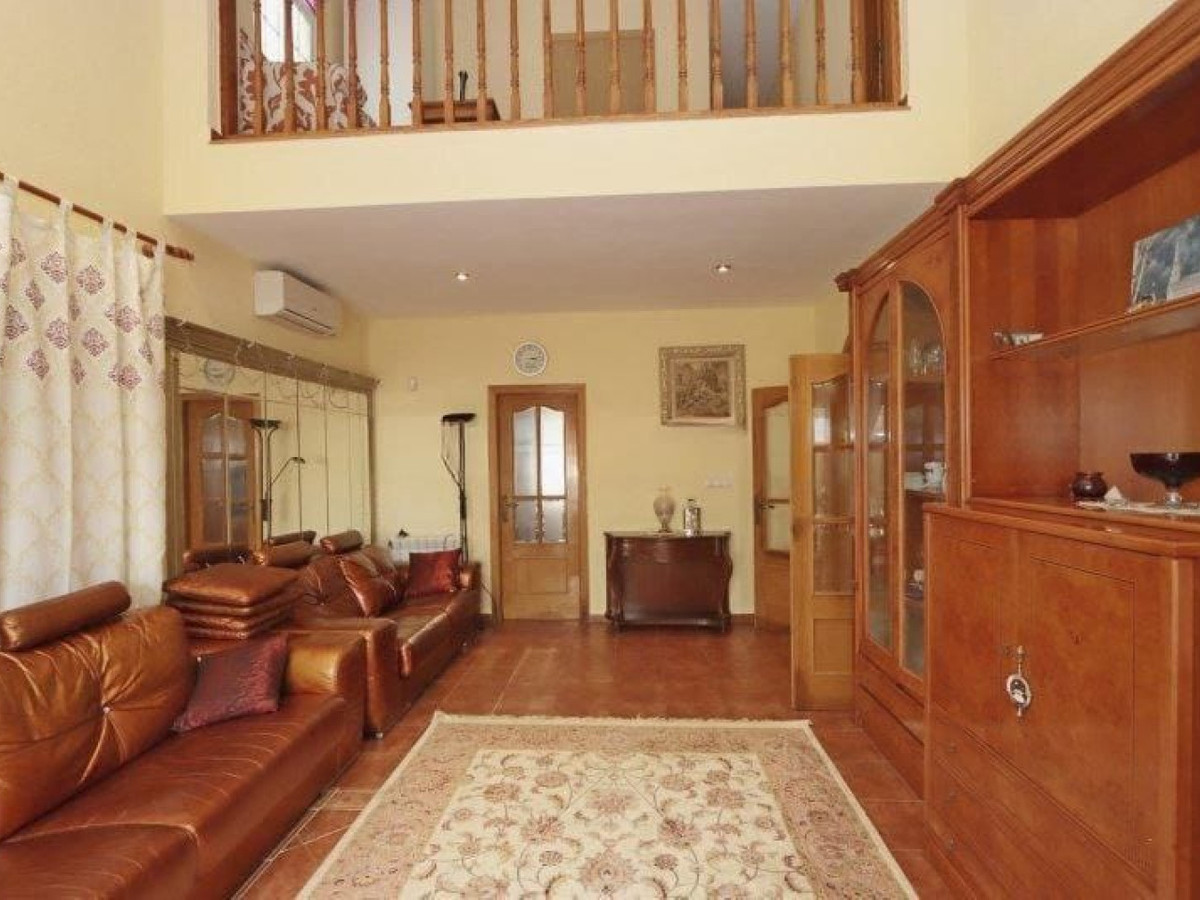 Huis te koop in Playa Flamenca | 4 slaapkamers H5397133