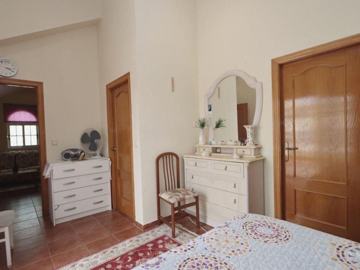 Huis te koop in Playa Flamenca | 4 slaapkamers H5397133