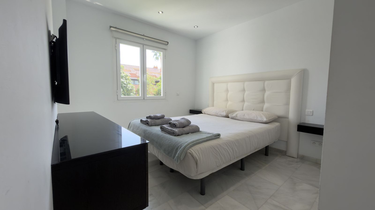 Garage te koop in Puerto Banús | 2 slaapkamers H5480548