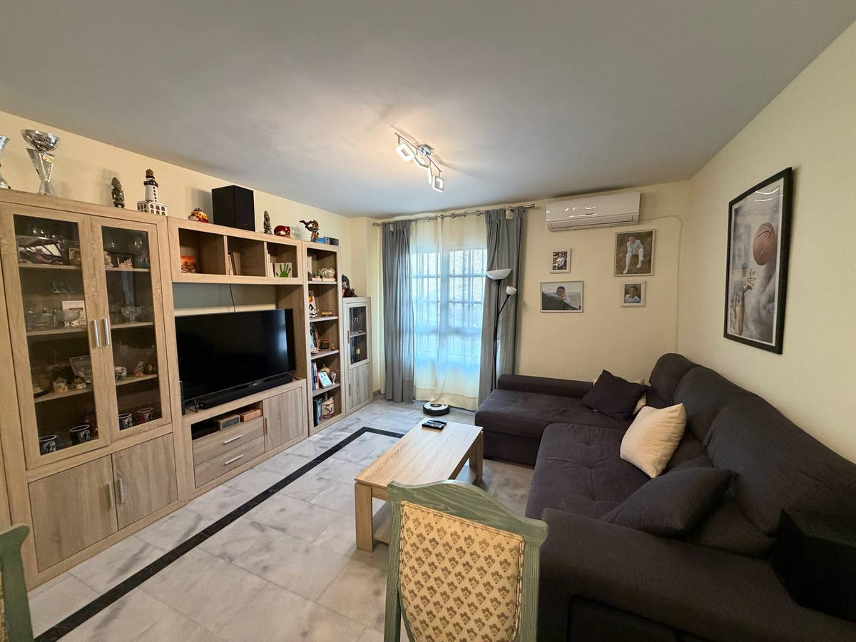 Commercieel te koop in Rincón de la Victoria | 3 slaapkamers H5450056