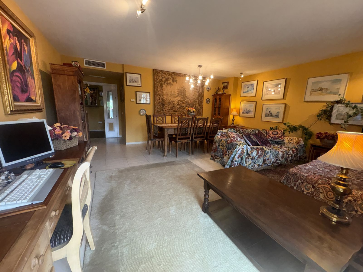 Zaak te koop in Riviera del Sol | 2 slaapkamers H5318197