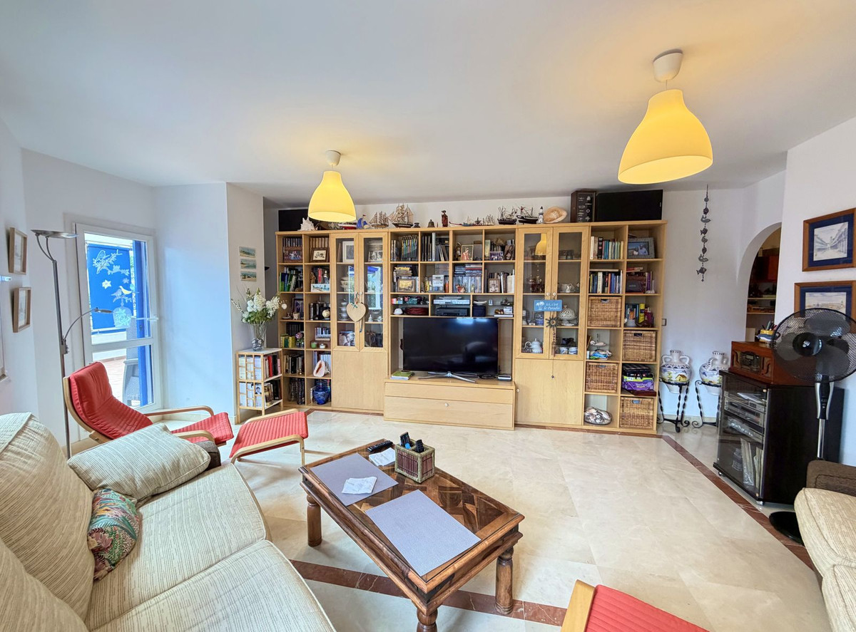 Appartement te koop in San Luis de Sabinillas | 3 slaapkamers H5255581