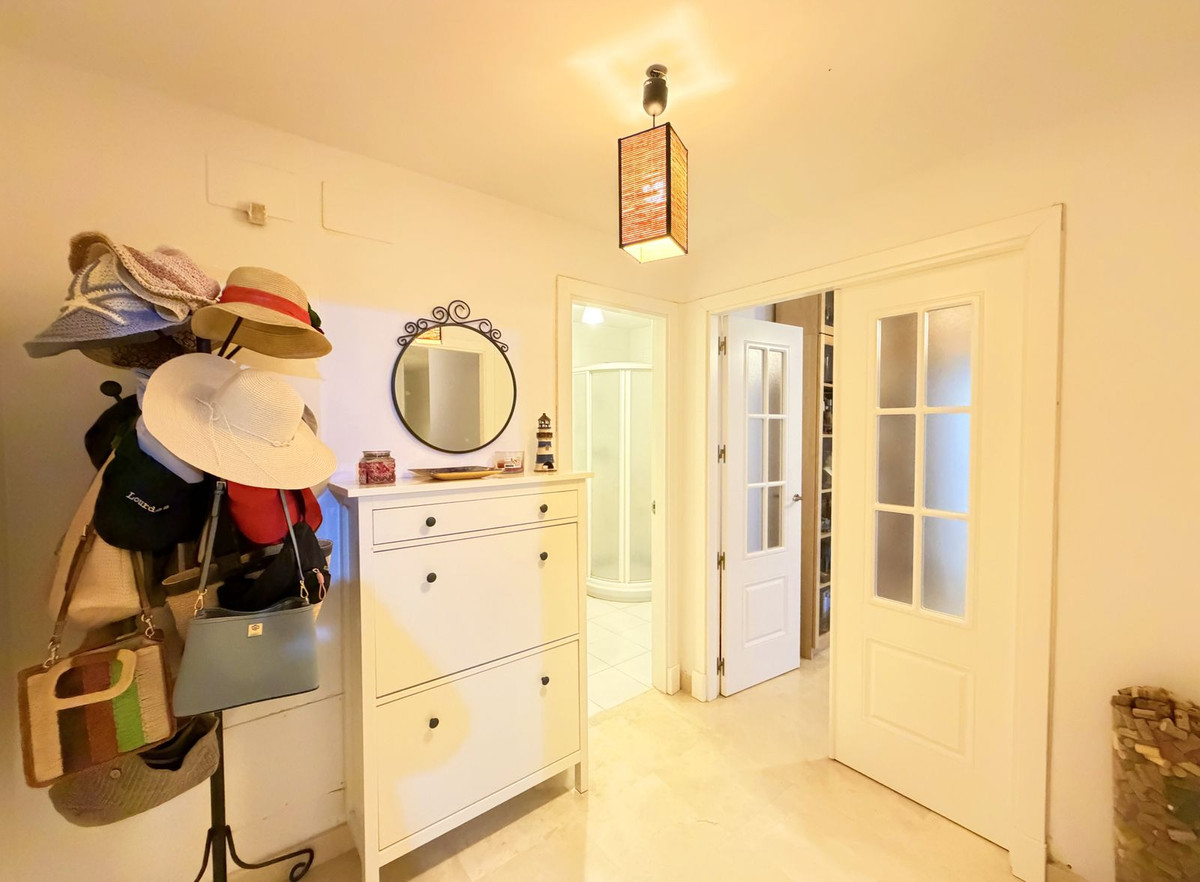 Appartement te koop in San Luis de Sabinillas | 3 slaapkamers H5255581