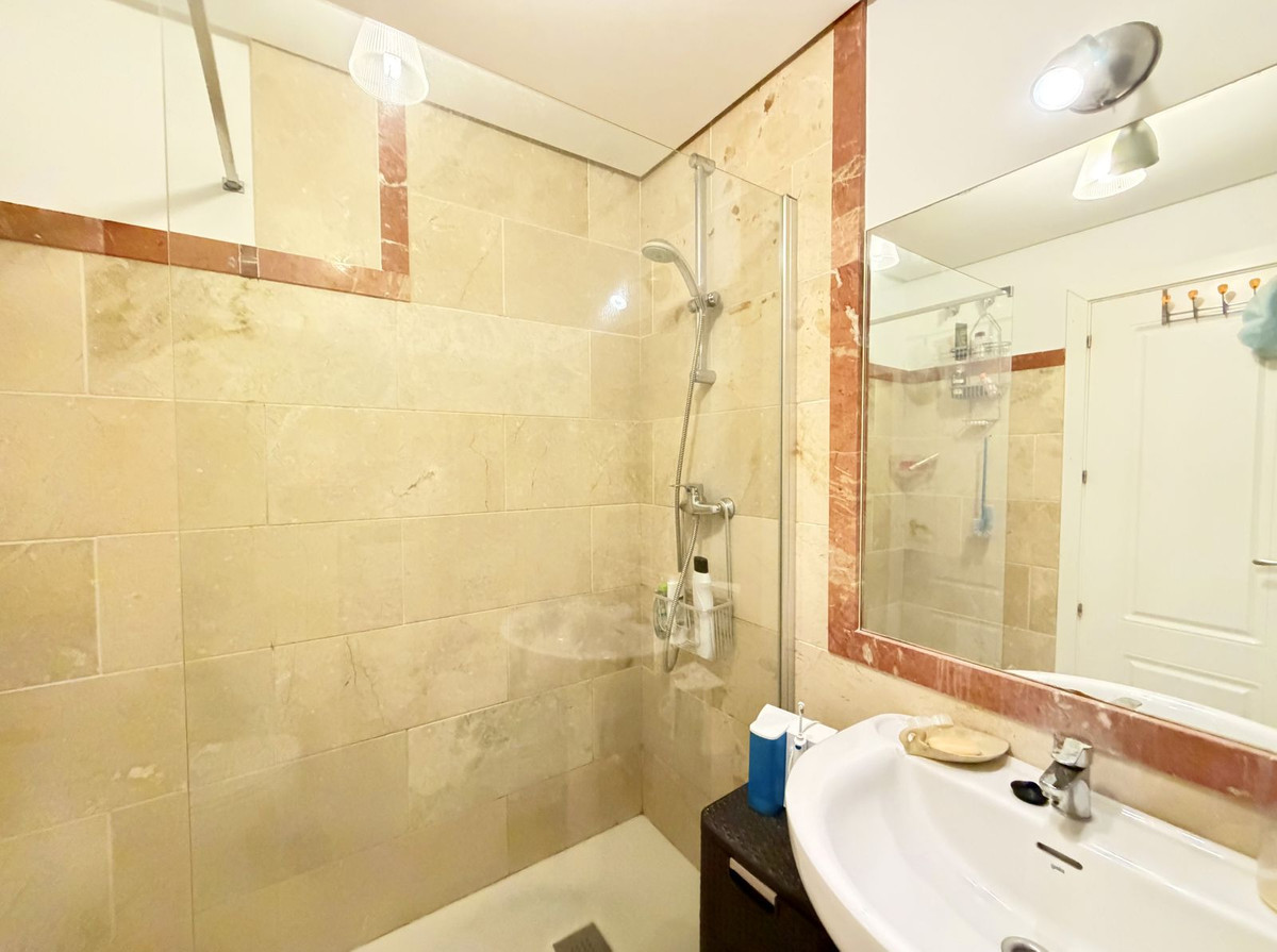 Appartement te koop in San Luis de Sabinillas | 3 slaapkamers H5255581