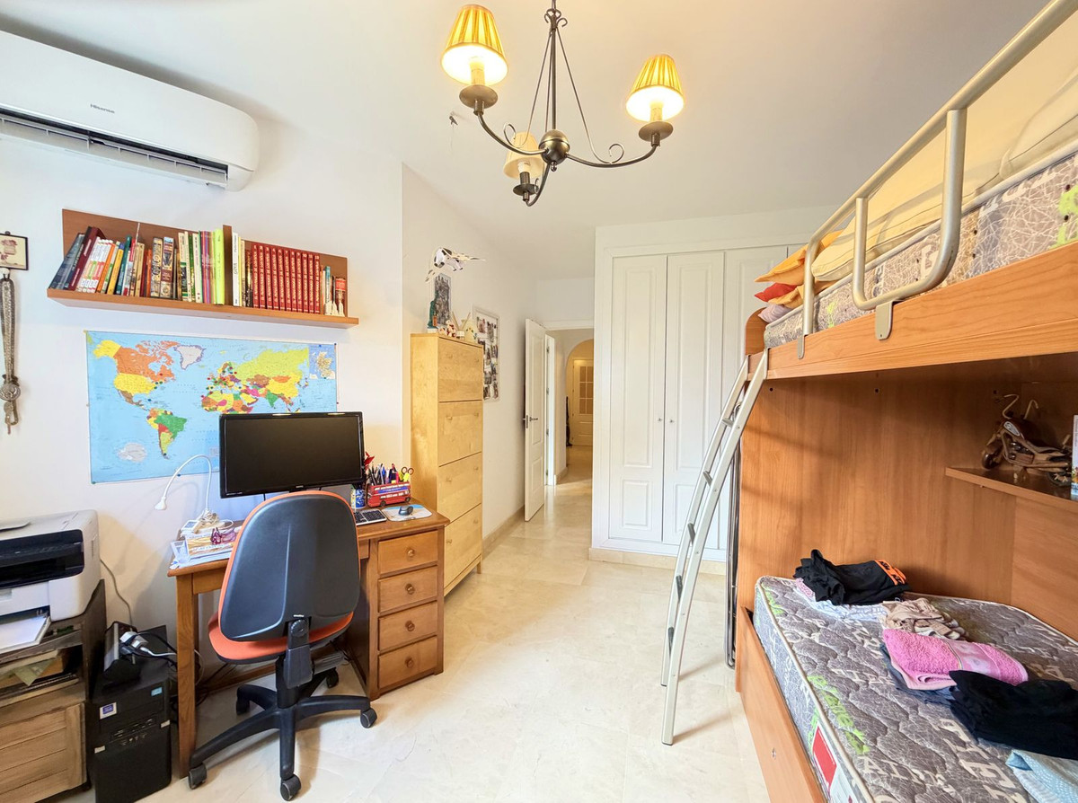 Appartement te koop in San Luis de Sabinillas | 3 slaapkamers H5255581