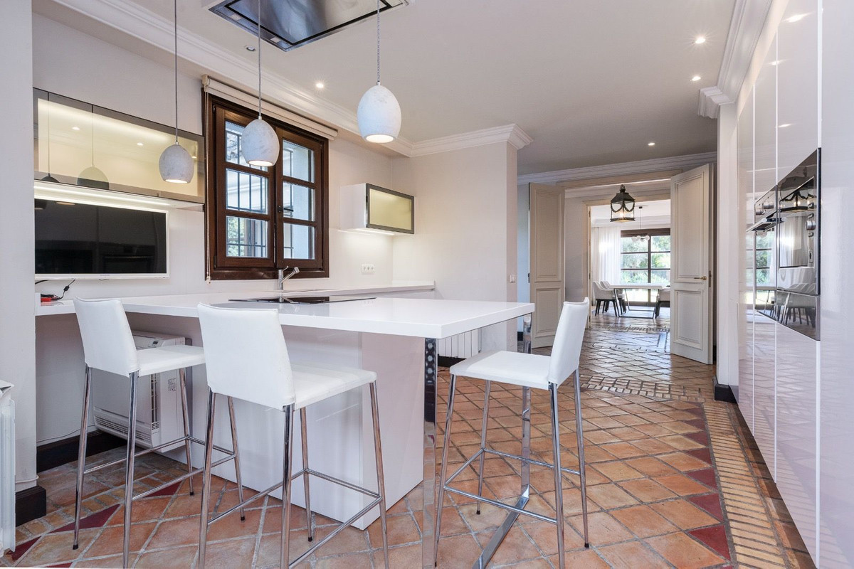 Huis te koop in Sierra Blanca | 6 slaapkamers H5293477