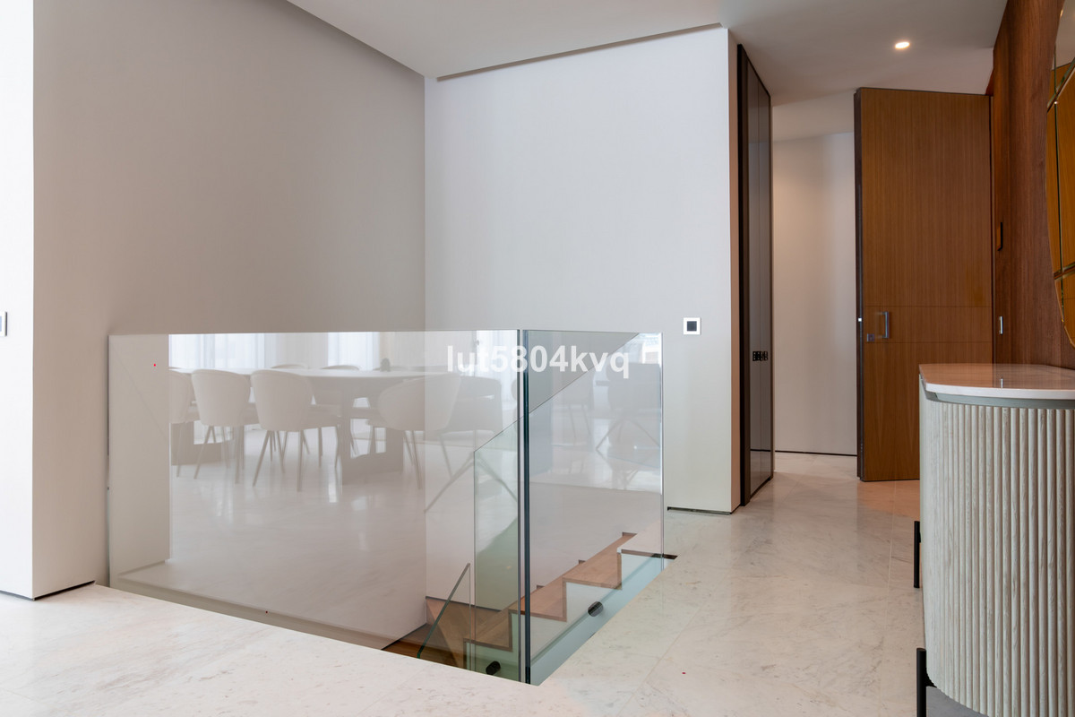 Appartement te koop in The Golden Mile | 4 slaapkamers H5075737