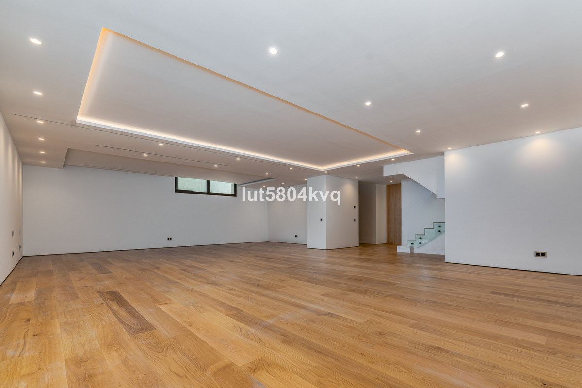 Appartement te koop in The Golden Mile | 4 slaapkamers H5075737