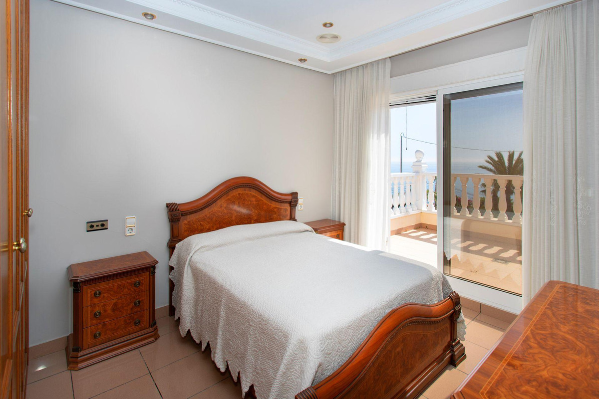 Restaurant te koop in Torrevieja | 4 slaapkamers H5484781