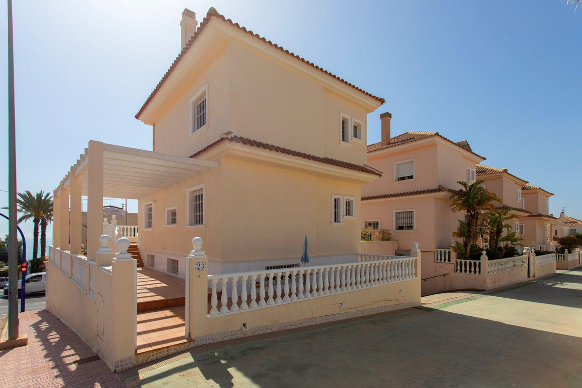 Restaurant te koop in Torrevieja | 4 slaapkamers H5484781