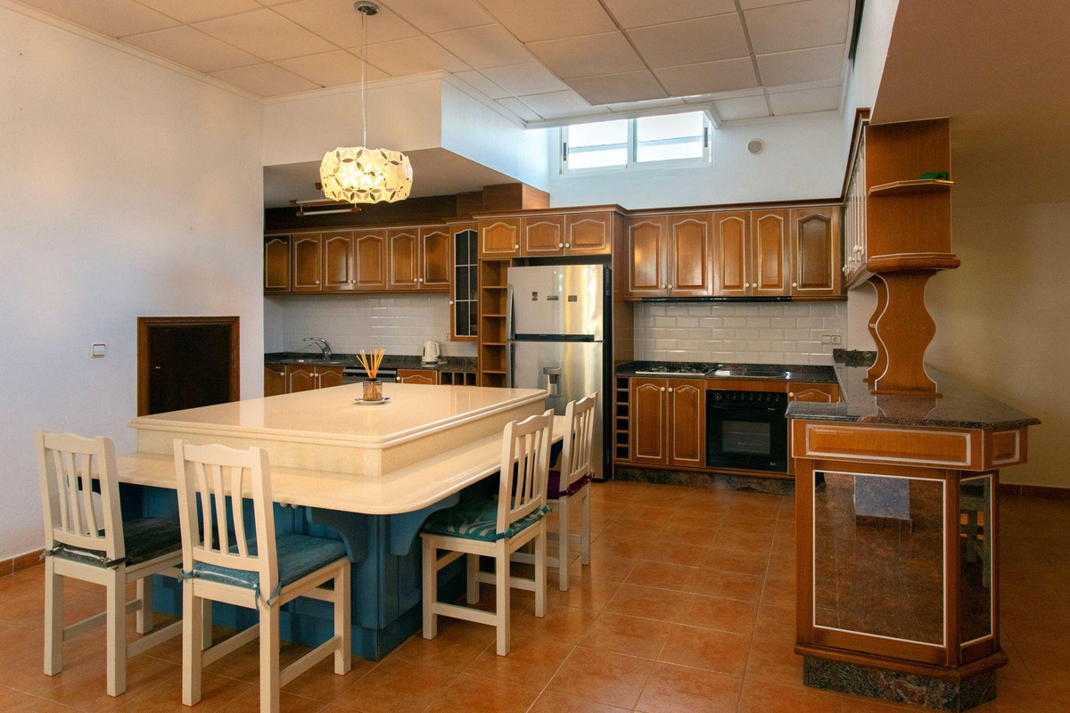 Restaurant te koop in Torrevieja | 4 slaapkamers H5484781
