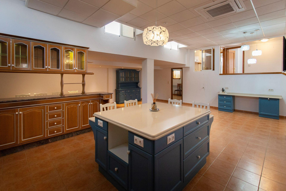 Restaurant te koop in Torrevieja | 4 slaapkamers H5484781
