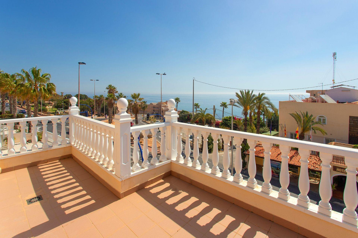 Restaurant te koop in Torrevieja | 4 slaapkamers H5484781