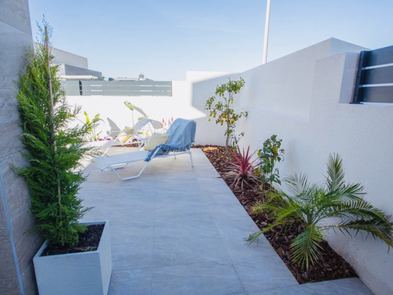 Detached chalet te koop in Los Montesinos | 3 slaapkamers H248363