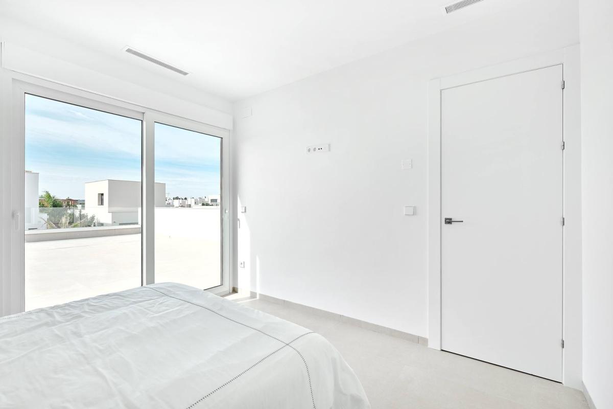 Detached chalet te koop in Los Montesinos | 3 slaapkamers H334268