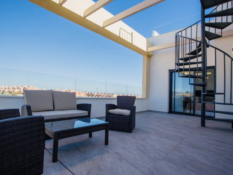 Detached chalet te koop in Los Montesinos | 3 slaapkamers H400098