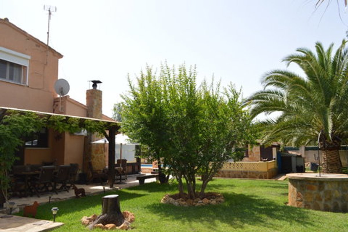 Finca te koop in Jalon | 4 slaapkamers HI9835