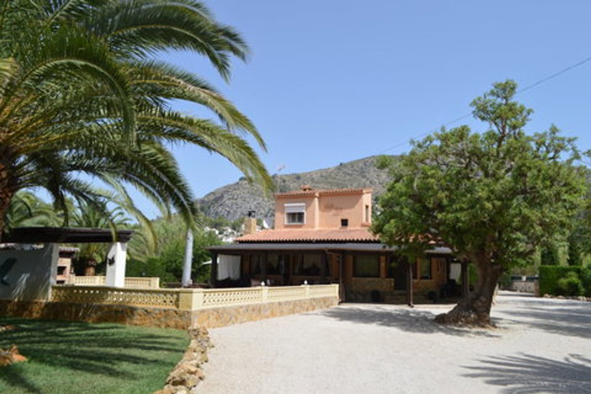 Finca te koop in Jalon | 4 slaapkamers HI9835