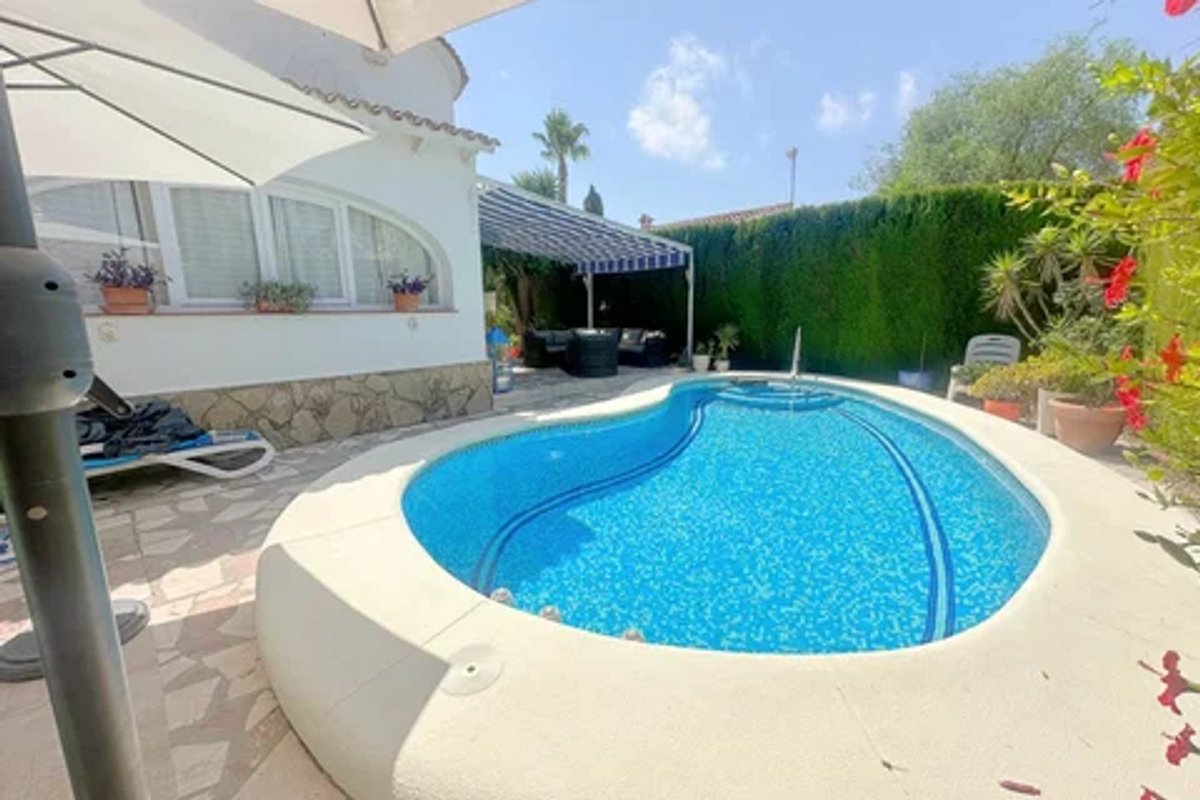 Villa te koop in Els Poblets | 4 slaapkamers HI8226