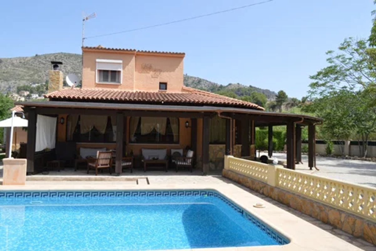 Finca te koop in Jalon | 4 slaapkamers HI9835