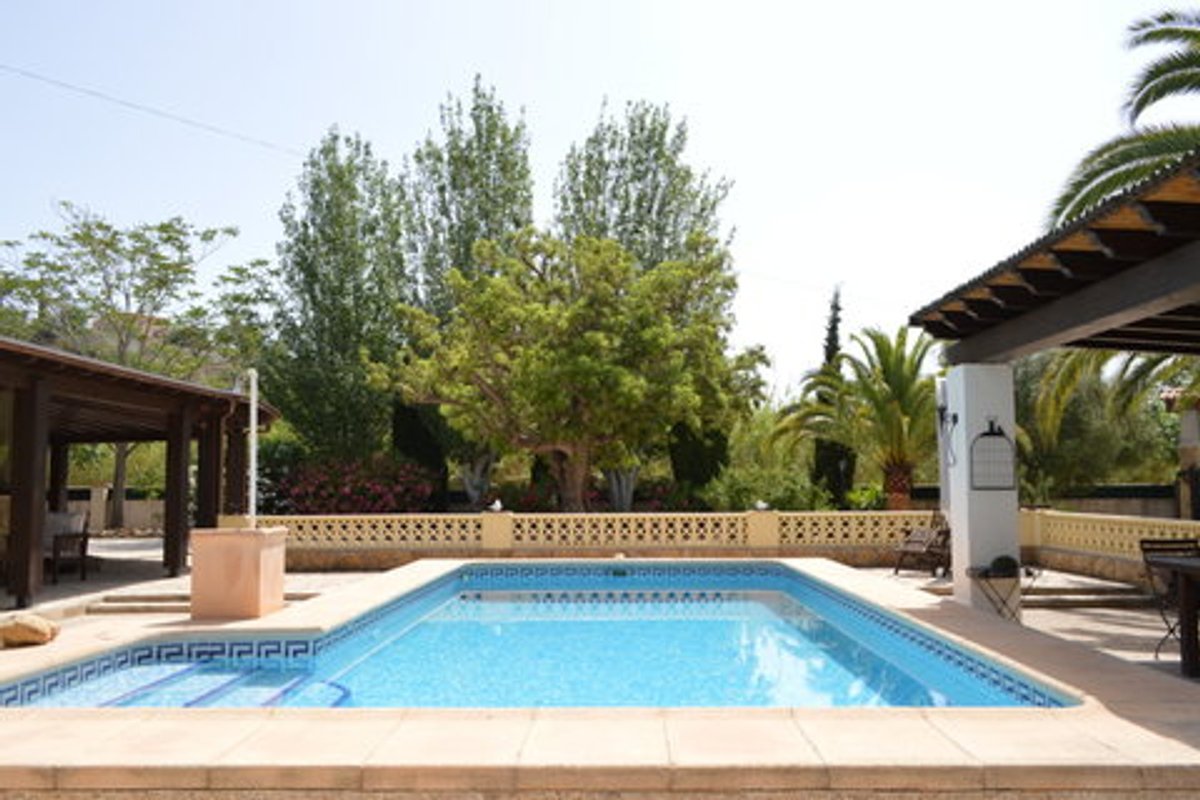 Finca te koop in Jalon | 4 slaapkamers HI9835