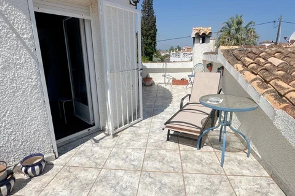 Villa te koop in Els Poblets | 4 slaapkamers HI8226