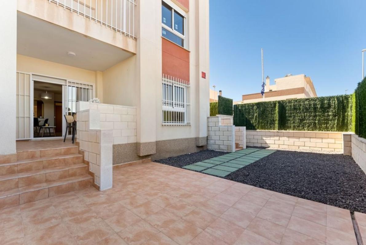 Ground floors te koop in Orihuela | 2 slaapkamers H396176