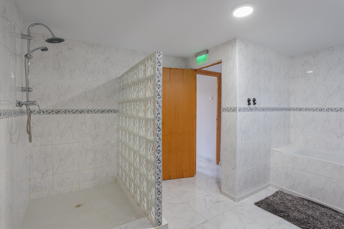 Finca - Cortijo te koop in Albatera | 5 slaapkamers H5221816