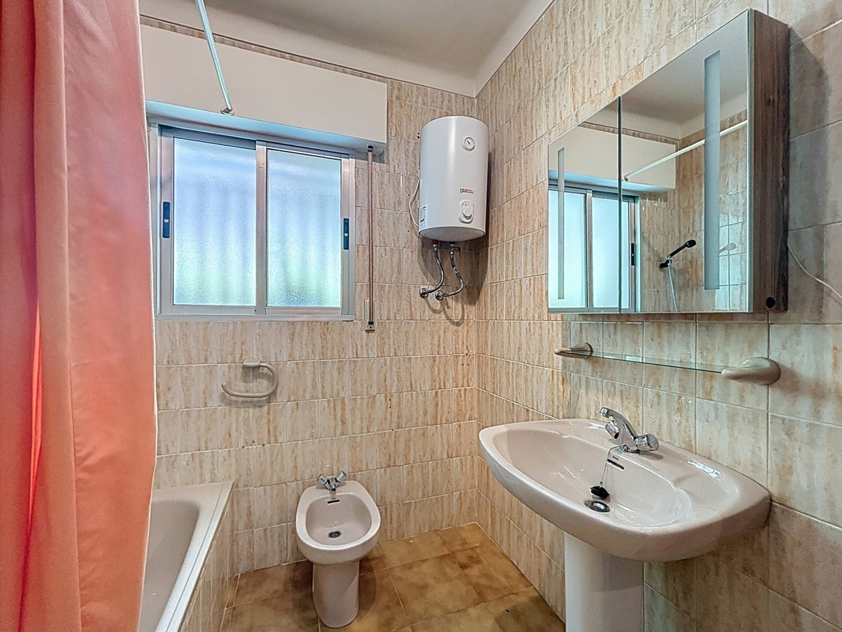  te koop in Alcaucín | 4 slaapkamers H5070583