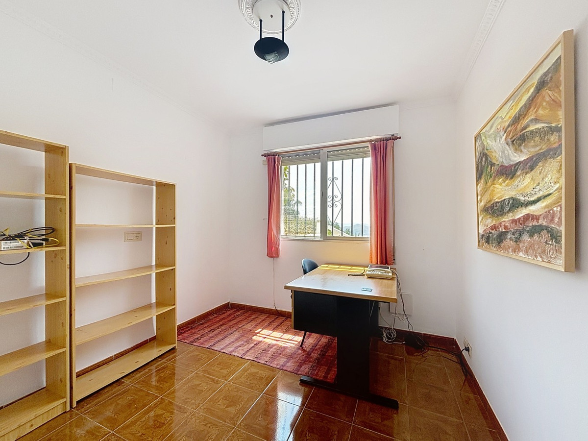  te koop in Alcaucín | 4 slaapkamers H5070583
